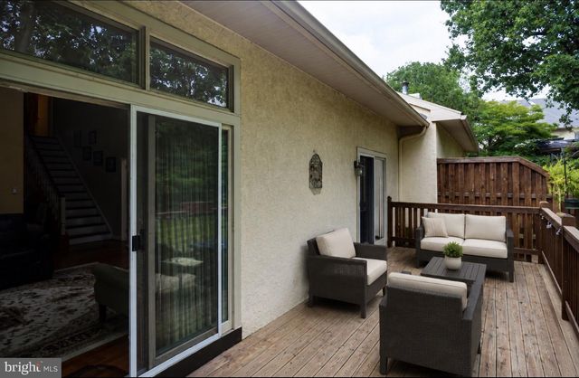 372 LINDEN DR, Elkins Park, PA 19027