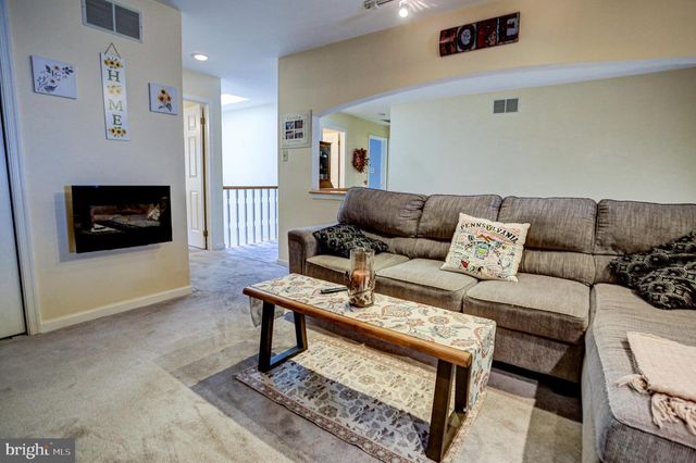 372 LINDEN DR, Elkins Park, PA 19027