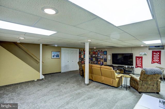 372 LINDEN DR, Elkins Park, PA 19027
