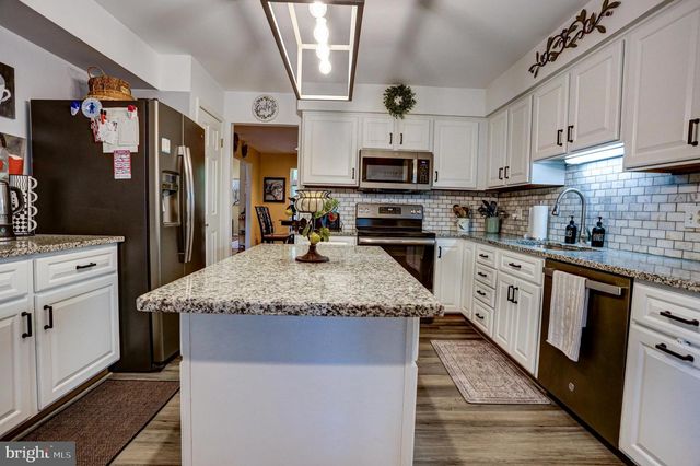 372 LINDEN DR, Elkins Park, PA 19027