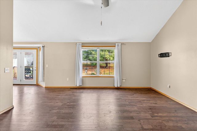 706 S Berry Lane, Willard, MO 65781