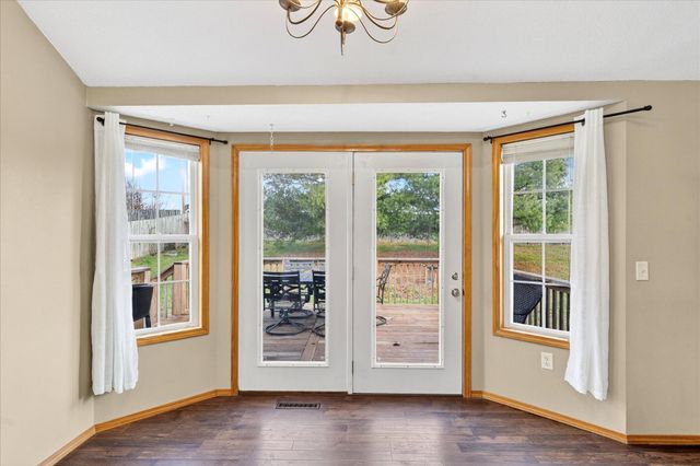 706 S Berry Lane, Willard, MO 65781