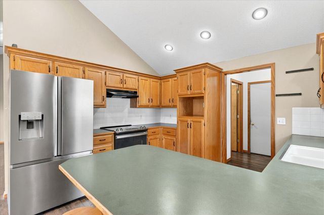 706 S Berry Lane, Willard, MO 65781