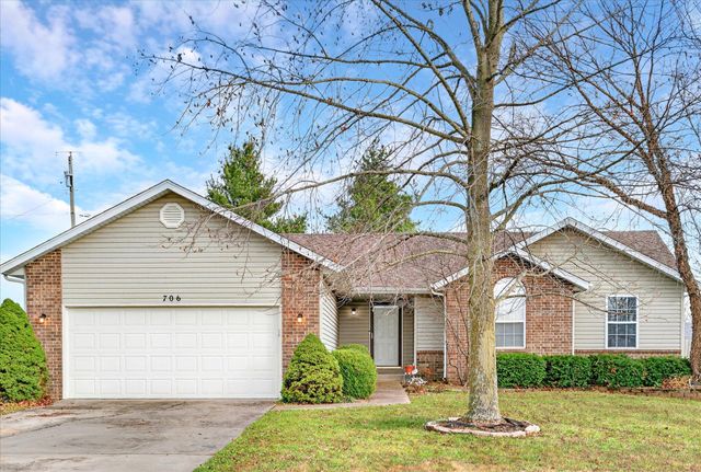 706 S Berry Lane, Willard, MO 65781