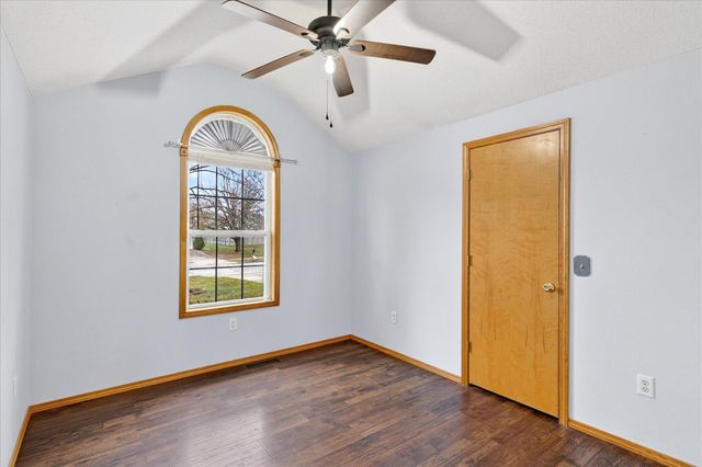 706 S Berry Lane, Willard, MO 65781