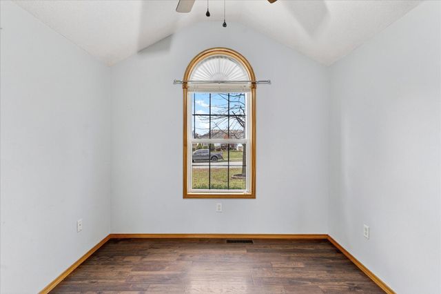 706 S Berry Lane, Willard, MO 65781