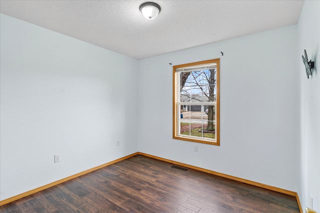 706 S Berry Lane, Willard, MO 65781