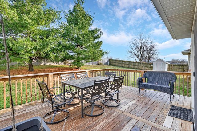 706 S Berry Lane, Willard, MO 65781
