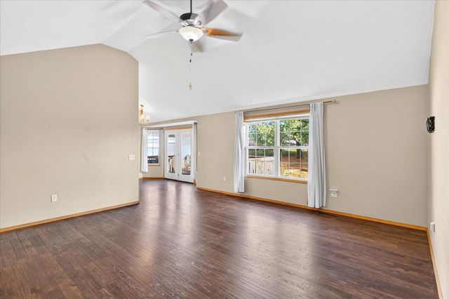 706 S Berry Lane, Willard, MO 65781