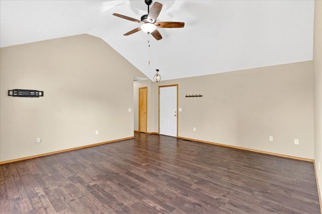 706 S Berry Lane, Willard, MO 65781