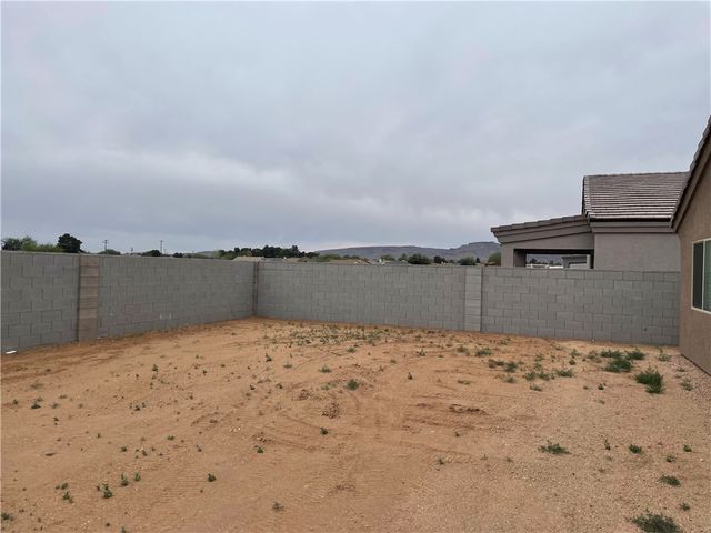 3396 E Cane Drive, Kingman, AZ 86409