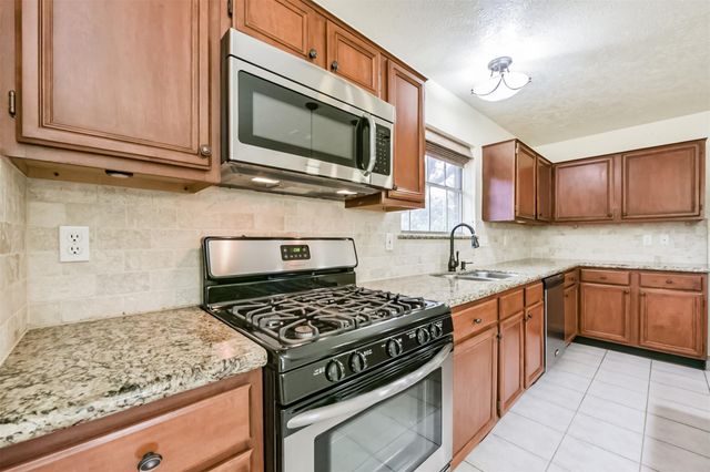 15002 Chestnut Falls Drive, Cypress, TX 77433