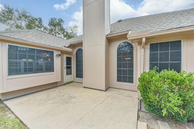 15002 Chestnut Falls Drive, Cypress, TX 77433