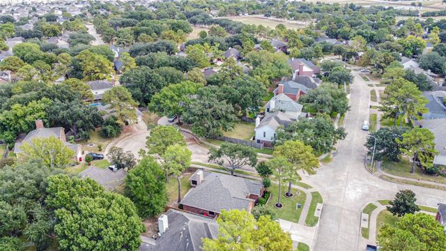 15002 Chestnut Falls Drive, Cypress, TX 77433