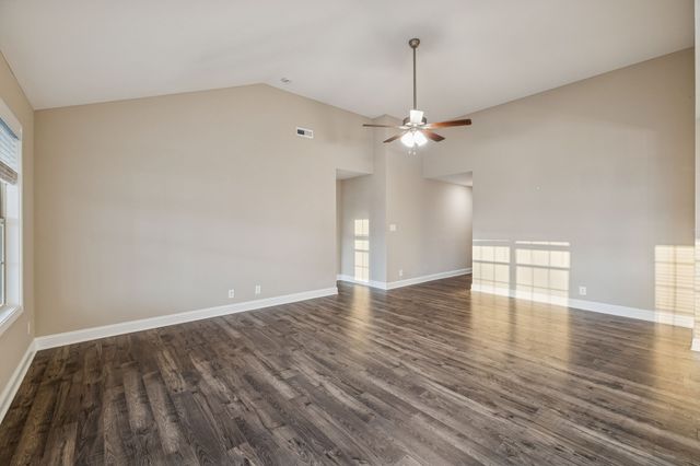 532 Lucky Ln, Clarksville, TN 37042