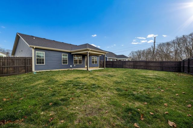 532 Lucky Ln, Clarksville, TN 37042