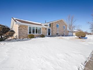 14138 Terry Drive, Orland Park, IL 60462