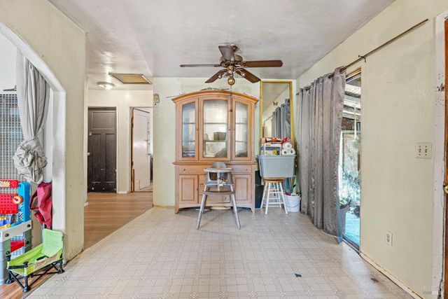 490 Della Ave, Willits, CA 95490