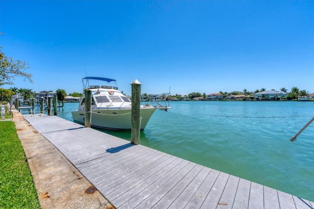 102 SEAGULL LANE, Sarasota, FL 34236