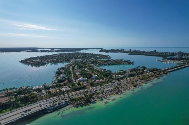 102 SEAGULL LANE, Sarasota, FL 34236