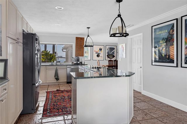 102 SEAGULL LANE, Sarasota, FL 34236