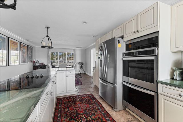 102 SEAGULL LANE, Sarasota, FL 34236