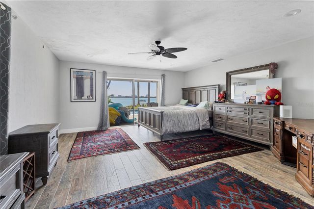 102 SEAGULL LANE, Sarasota, FL 34236