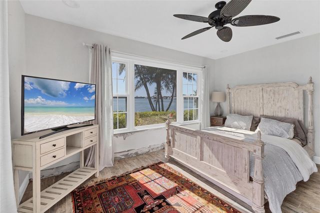 102 SEAGULL LANE, Sarasota, FL 34236