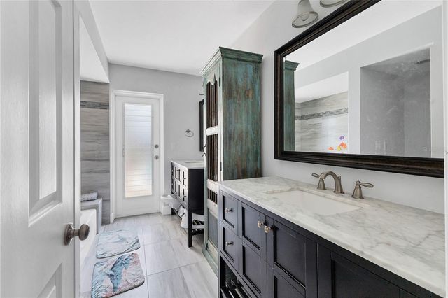 102 SEAGULL LANE, Sarasota, FL 34236