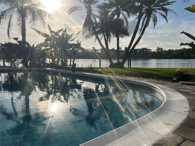 102 SEAGULL LANE, Sarasota, FL 34236