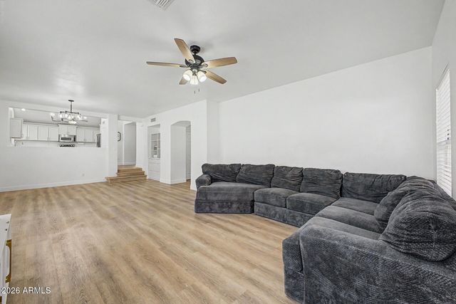 372 E ARABIAN Drive, Gilbert, AZ 85296