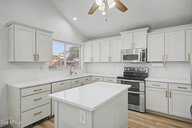 372 E ARABIAN Drive, Gilbert, AZ 85296