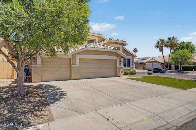 372 E ARABIAN Drive, Gilbert, AZ 85296
