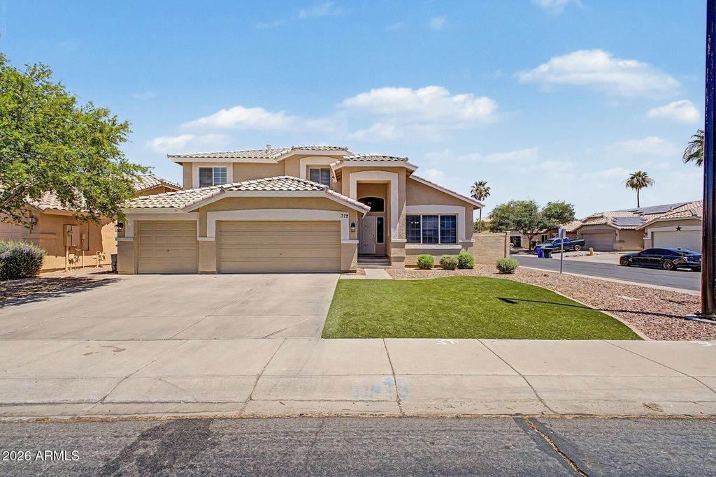 372 E ARABIAN Drive, Gilbert, AZ 85296