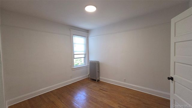 68-07 53rd Avenue 2 Fl, Maspeth, NY 11378