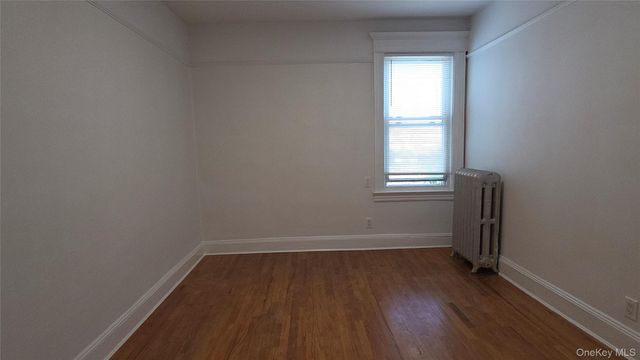 68-07 53rd Avenue 2 Fl, Maspeth, NY 11378