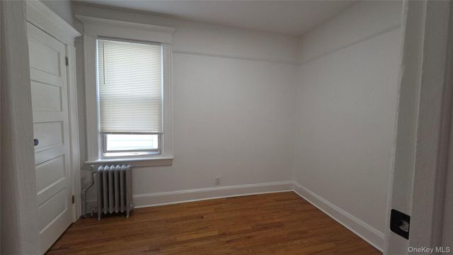 68-07 53rd Avenue 2 Fl, Maspeth, NY 11378