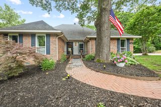 12017 Red Oak Drive, Fayetteville, AR 72704