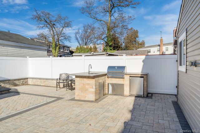 69 Harriet Avenue, Hempstead, NY 11550