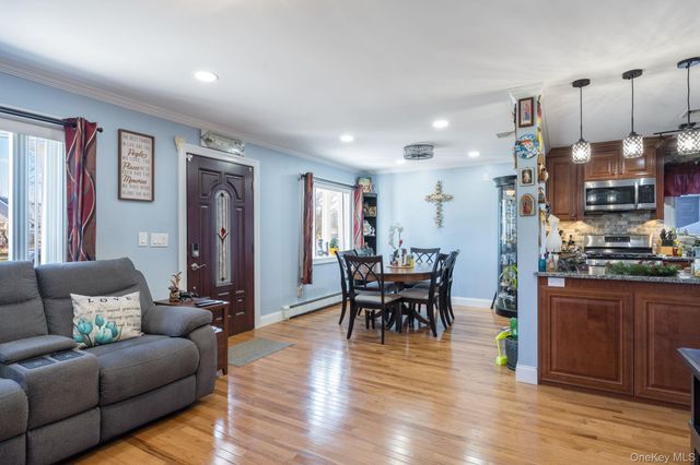 69 Harriet Avenue, Hempstead, NY 11550