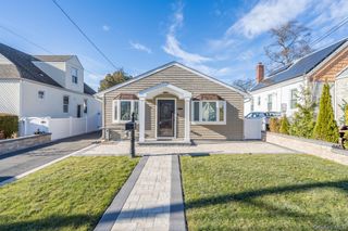 69 Harriet Avenue, Hempstead, NY 11550