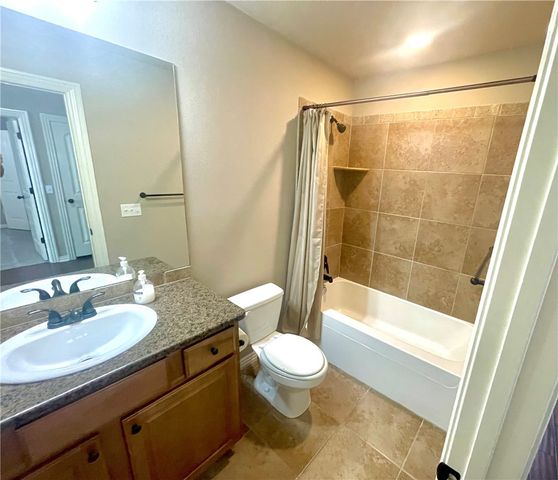 108 Peyton Street, Lowell, AR 72745