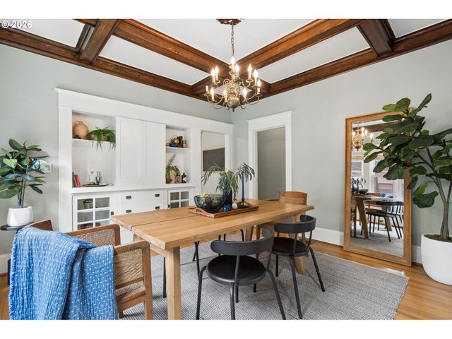 1915 Ne 46TH Ave, Portland, OR 97213