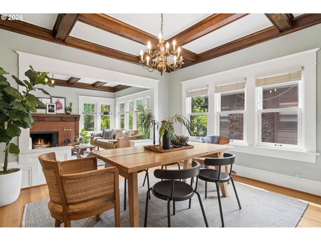 1915 Ne 46TH Ave, Portland, OR 97213