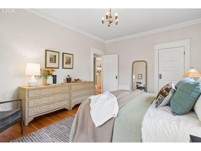 1915 Ne 46TH Ave, Portland, OR 97213
