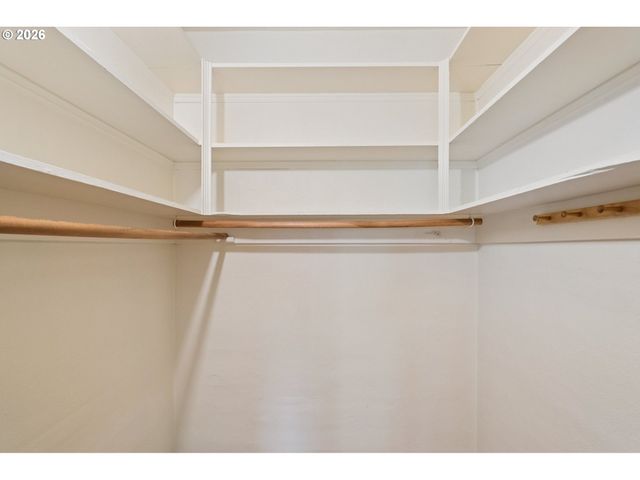 1915 Ne 46TH Ave, Portland, OR 97213