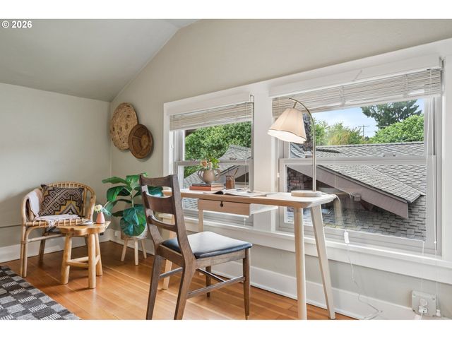 1915 Ne 46TH Ave, Portland, OR 97213