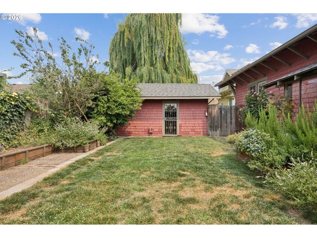1915 Ne 46TH Ave, Portland, OR 97213