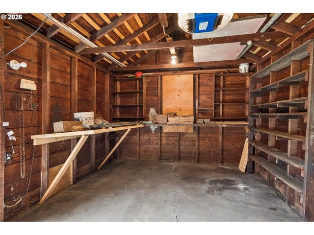 1915 Ne 46TH Ave, Portland, OR 97213