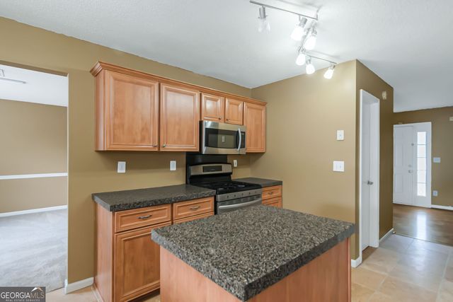 3117 Stonebridge Creek Drive, Lithonia, GA 30058
